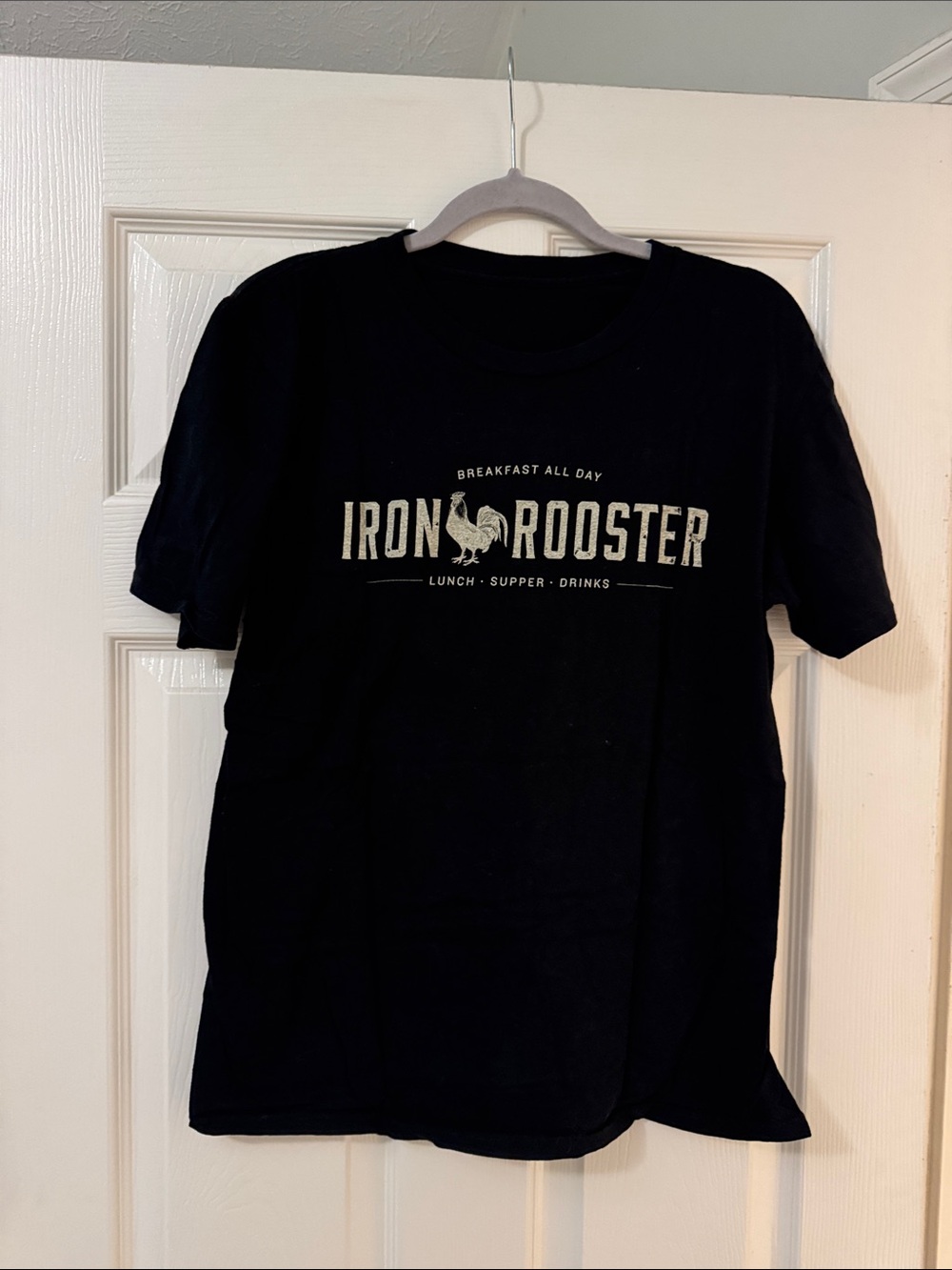 Women's Iron Rooster Short Sleeve Tee in Black